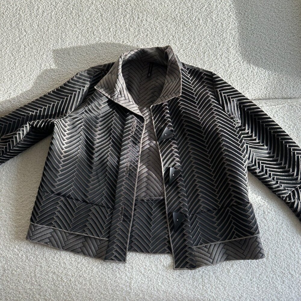 IC Women’s Black Suit‎ Jacket Size L – Professional & Sleek Outerwear